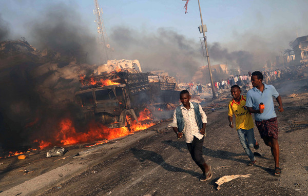 ▲▼索馬利亞首都一間飯店外傳出爆炸案，已有23人死亡。（圖／路透社）
