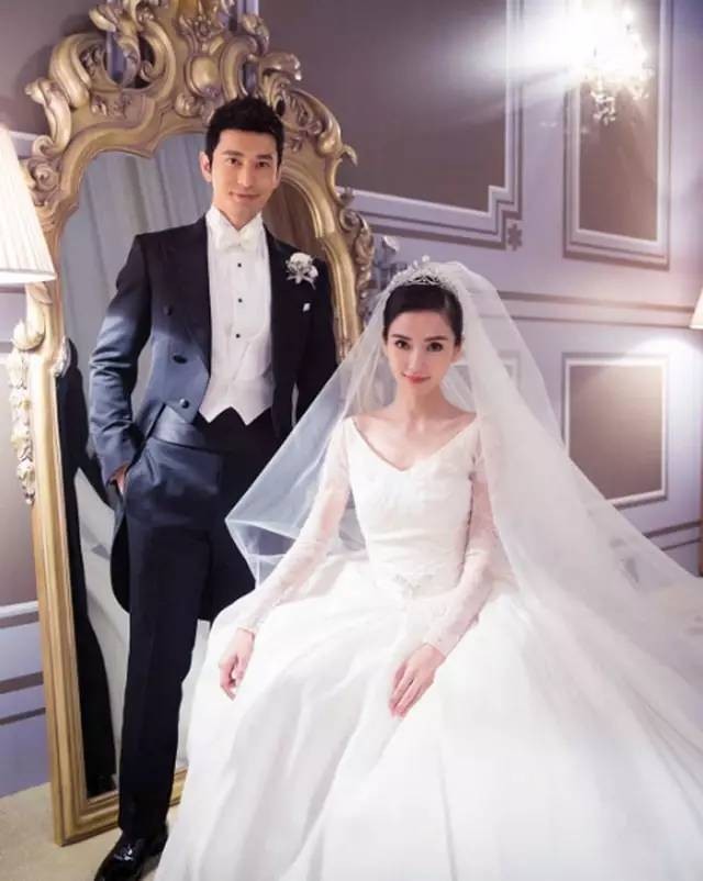 2015年angelababy与黄晓明结婚,穿著dior订制婚纱.