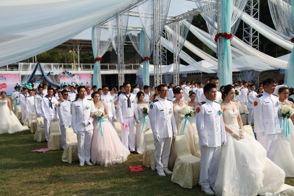▲▼海軍106年官兵聯合婚禮。（圖／海軍提供）
