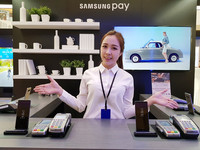 想要了解行動支付的應用，可以直接在現場體驗 Samsung Pay。