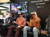 現場提供 Gear VR 4D 電影院體驗。