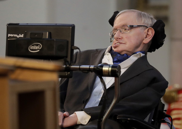 ▲▼英國著名物理學家與宇宙學家史蒂芬·霍金（Stephen Hawking）。（圖／達志影像／美聯社）
