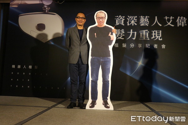 ▲噴髮膠回家倒頭就睡 艾偉「反覆毛囊炎」頭頂全禿光。(圖/公關提供)