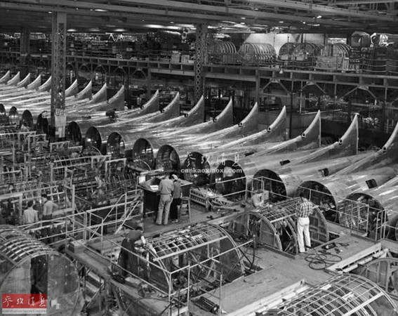 ▲▼美國二戰期間最大的秘密工廠曝光。（圖／翻攝《自參考消息》）