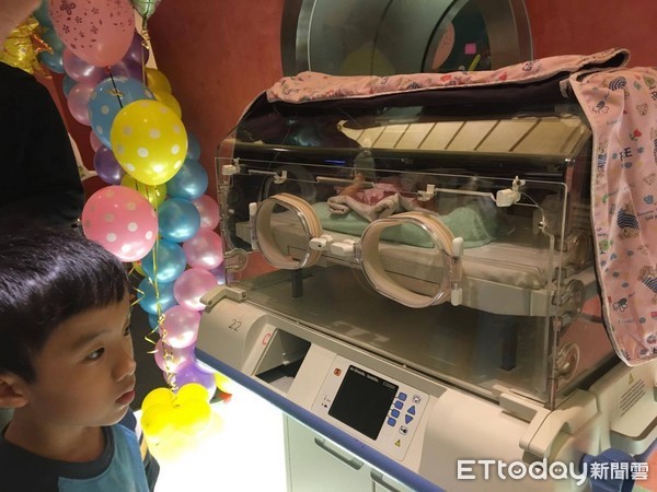 ▲懷龍鳳胎22周破水出血 「350g早產兒」倖存破台大紀錄。(圖/記者嚴云岑攝)