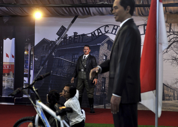 ▲▼印尼總統佐科維多多（Joko Widodo）也出席設有希特勒蠟像的博物館。（圖／達志影像／美聯社）