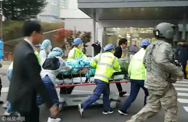 ▲▼北韓一名士兵於13日向南韓投誠，過程中卻遭到同袍開6槍，被緊急送往南韓醫院。（圖／CFP）