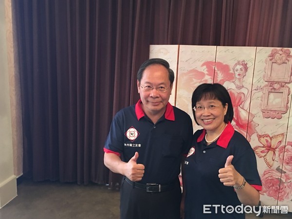 ▲前台南大學校長黃秀霜（右）正式宣布參選國民黨台南市長提名初選。（圖／記者林悅攝） 