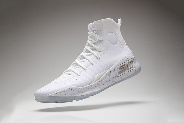 ▲UNDER ARMOUR CURRY 4冠軍白金。（圖／UNDER ARMOUR提供）