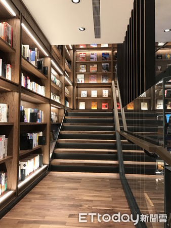 ▲蔦屋書店由潤泰代理的台灣二號店開幕。（圖／記者蔡惠如攝）