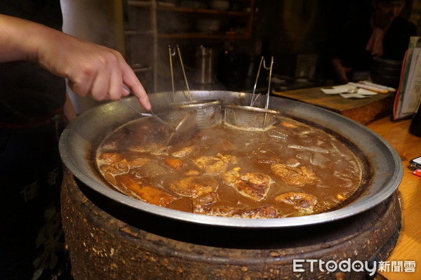 ▲名古屋美食カモシヤ味噌煮。（圖／記者賴文萱攝）