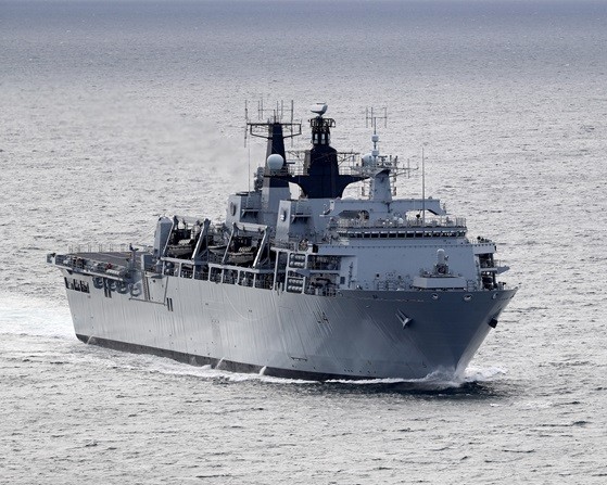 ▲▼英國皇家海軍兩棲攻擊艦「白島號」(HMS Albion)。（圖／翻攝自英國皇家海軍官網）