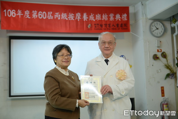 ▲▲全台6萬視障者「9成非先天」 失明瞬間只想:讓我消失!。(圖/台北慈濟提供)