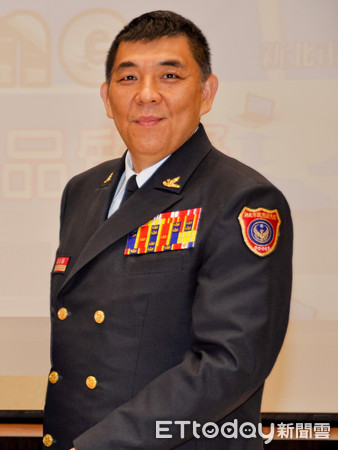 ▲▼年度百大MVP經理人選拔中,新北市消防局長黃德清獲獎。(圖/記者陳豐德翻攝)