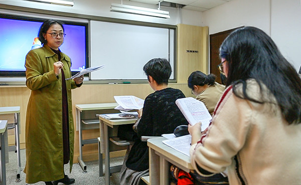 ▲▼上海復旦大學外國語學院副院長盧麗安。（圖／翻攝自澎派新聞）