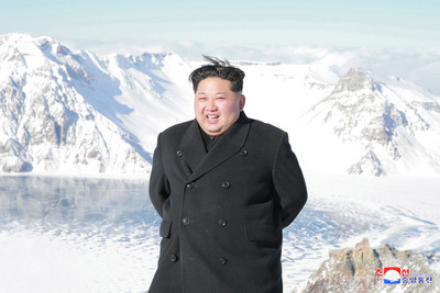 北韓官媒讚金正恩「能控制白頭山天氣」　外媒：演X戰警？