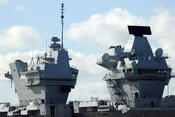 ▲▼獨特的雙艦島設計,其實際運用成效將牽動多國航母的構型走向。(圖/黃竣民提供)