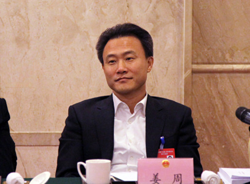 姜周在2016年10月18日當選為鐵嶺市長，但僅在11天後的10月29日便隨即落馬。（圖／翻攝自新浪網）