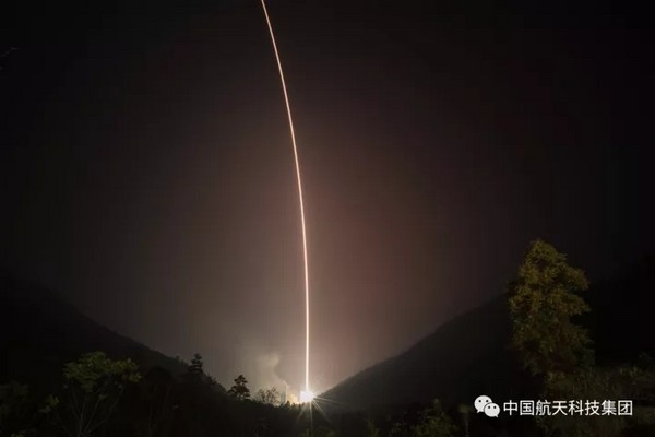 ▲▼長征三號發射成功             。（圖／翻攝自中國航天科技集團公司官網）