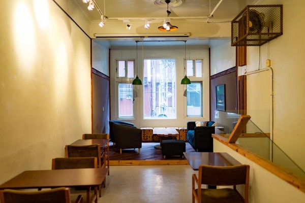 咖啡館2樓的空間經常性舉辦講座、展覽。
