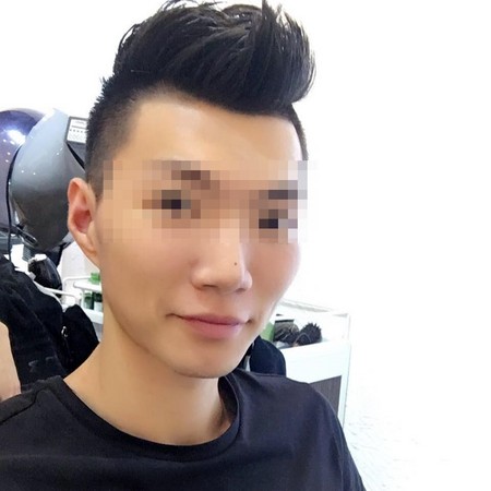 ▲王鳴逸曾是童星,長大後與弟弟王欣逸同涉殺人案,更成為詐騙集團首腦。(圖/翻攝自王鳴逸臉書)