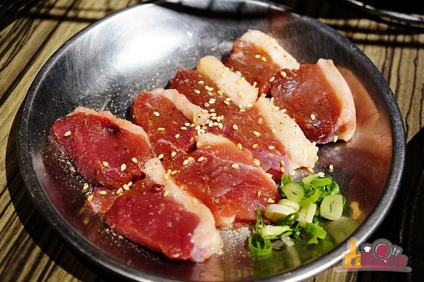 燒肉ショジョ Yakiniku SHOJO 高雄形象概念店。（圖／影子提供）