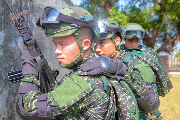 ▲▼海軍陸戰隊107年起全換裝數位虎斑迷彩服。（圖／海軍陸戰隊提供）