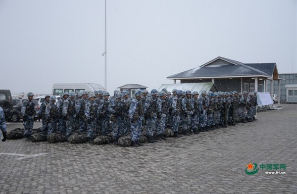 ▲▼解放軍海軍陸戰隊「零下10」於山東演訓登陸作戰。（圖／翻攝自中國軍網）