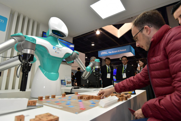 ▲▼工研院AI研發成果、智慧視覺系統機器人在美2018CES展大放異采。（圖／翻攝自工業技術研究院官網）