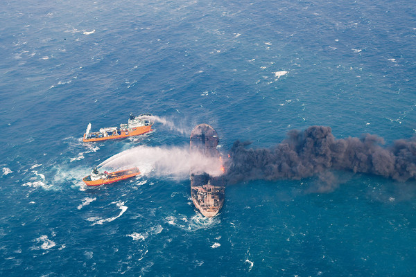 伊朗油轮「桑吉号」东海撞船6天 持续「爆燃」