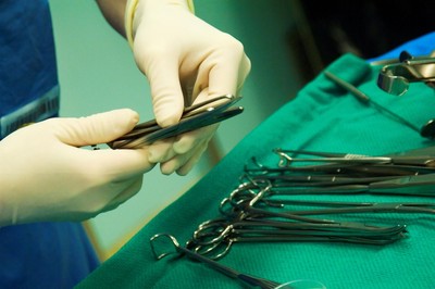 護理師爆料手術室「患者遭偷拍下體還搓胸」　台北慈濟：啟動調查