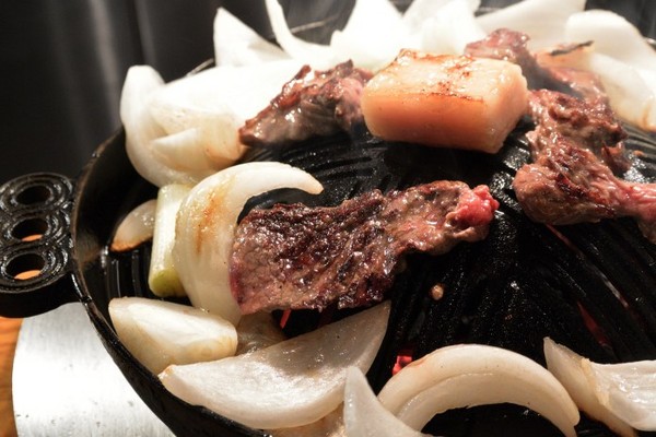 ▲北海道成吉思汗烤肉。（圖／攝影者：yoppy, Flickr CC License）