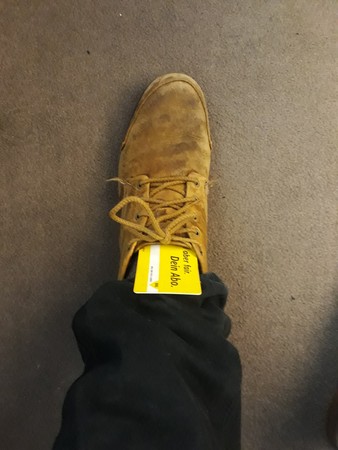 ▲adidas「年票鞋」在德國柏林搶翻天。（圖／翻攝自twitter@BVG_Kampagne）