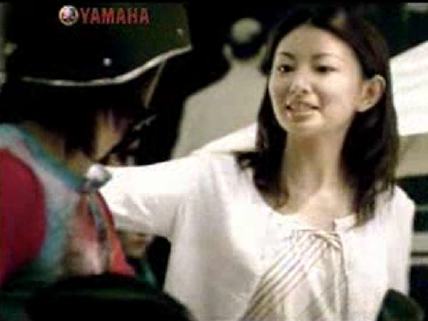 ▲後藤希美子當年拍機車廣告出道，演了《麻辣鮮師》3季就走紅。（圖／翻攝自《廣告王》／SV MAX-順路篇）