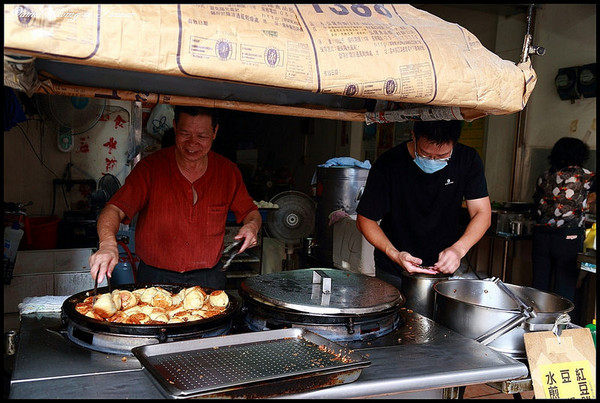 ▲台中市沙鹿市場素食水煎包。（圖／小盛的流浪旅程提供）