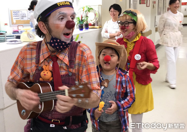 ▲永遠6歲的紅鼻子醫生 腦癌童臨終樂喊:大明星要去天堂了。(圖/記者嚴云岑攝)