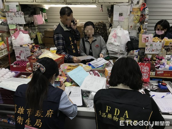 ▲年豐食品行販賣過期食品。(圖/食藥署提供)