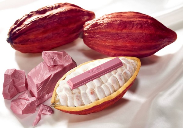 ▲日本KitKat推出推紅寶石巧克力。(圖／取自KitKat臉書)