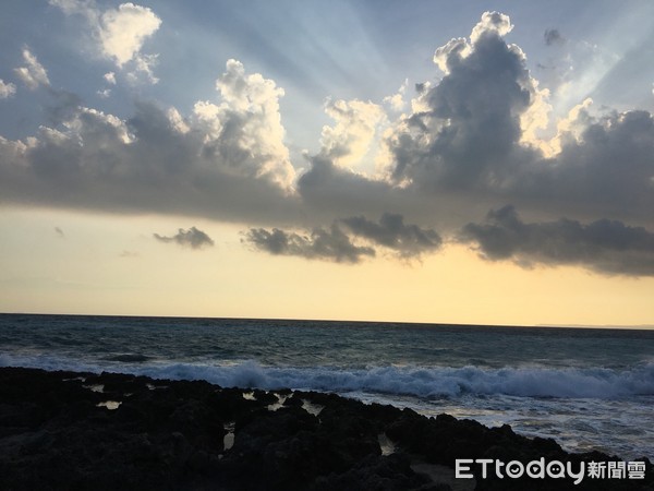 海,海邊,海浪。（圖／網友提供）