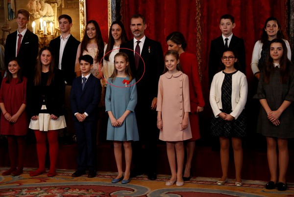 西班牙长公主获「金羊毛骑士团勋章」 奠定未来女王之位