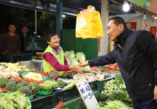 ▲▼喜歡往傳統市場跑 侯友宜:特別有家的感覺(圖/翻攝侯友宜臉書)