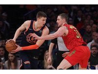 ▲▼20180205紐約尼克VS亞特蘭大老鷹,波辛基斯,Kristaps Porzingis。（圖／路透社）