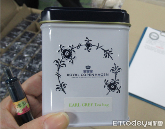 ▲邊境查驗韓國草莓農藥超標。(圖/食藥署提供)