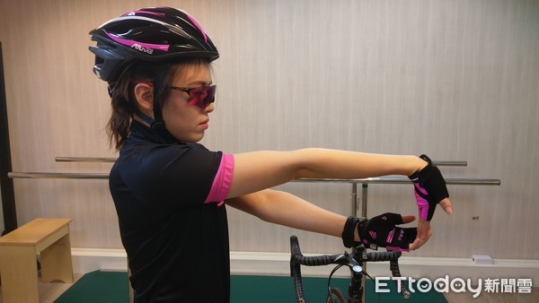 ▲復健,騎車,舒緩操。(圖/記者謝承恩攝)