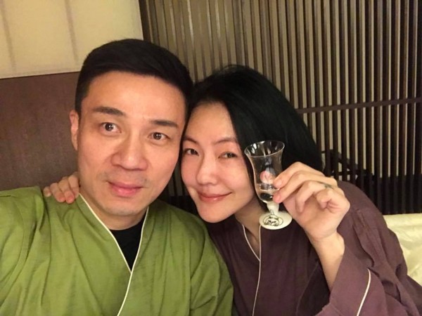▲小S和許雅鈞結婚13年，兩人感情要好，經常在社群網站放閃。（圖／取自小S臉書）