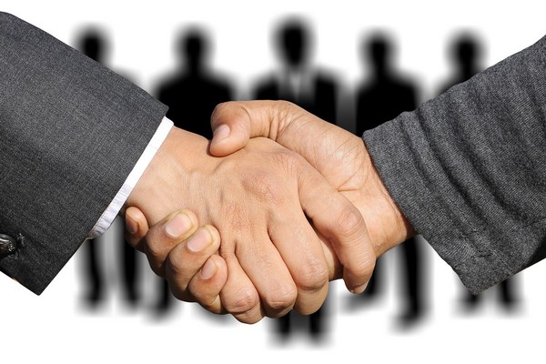 ▲獨立董事，企業，簽約，合作。（圖／免費圖庫pixabay）