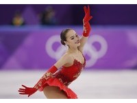 對此她表示，「很高興很多人關注我，但我試著不去讓外界的事物影響到生活。」