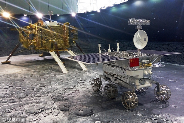 ▲▼嫦娥3號探測器和玉兔號月球車的1比1模型。（圖／CFP）