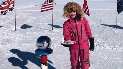 被諷「女生待廚房就好」　16歲少女南極點放三明治：有本事自己拿