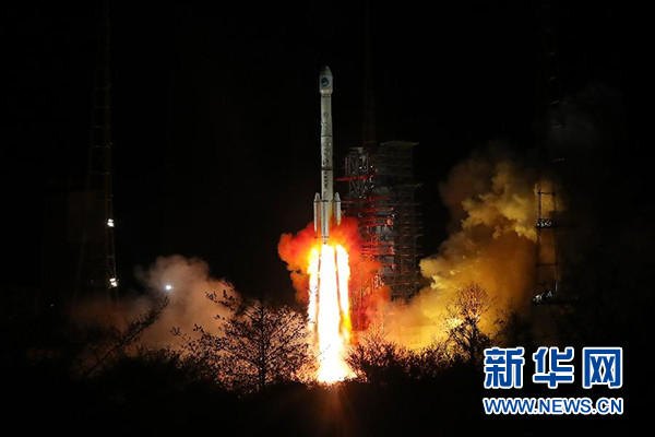 中國3月30日以「一箭雙星」方式成功發射第30、31顆北斗導航衛星，同時也是長征系列運載火箭的第269次飛行。（圖／翻攝自新華網）